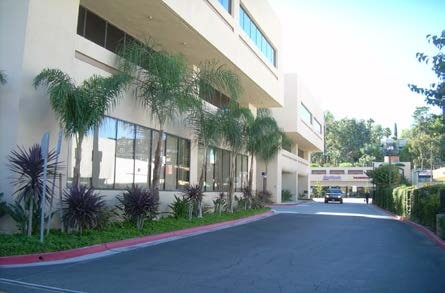 More Photos Of 21731 Ventura Blvd, Woodland Hills Medical For Lease