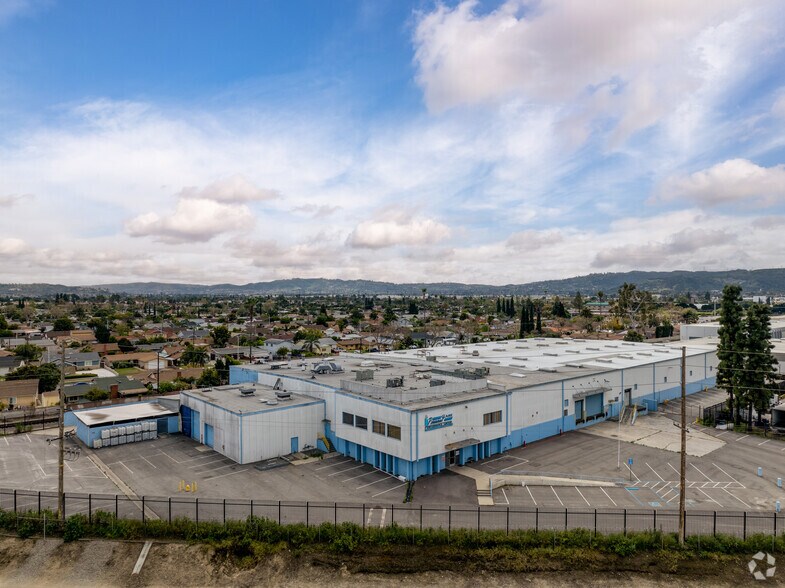 More Photos Of 13290 E Daum Dr, City of Industry Manufacturing For Lease