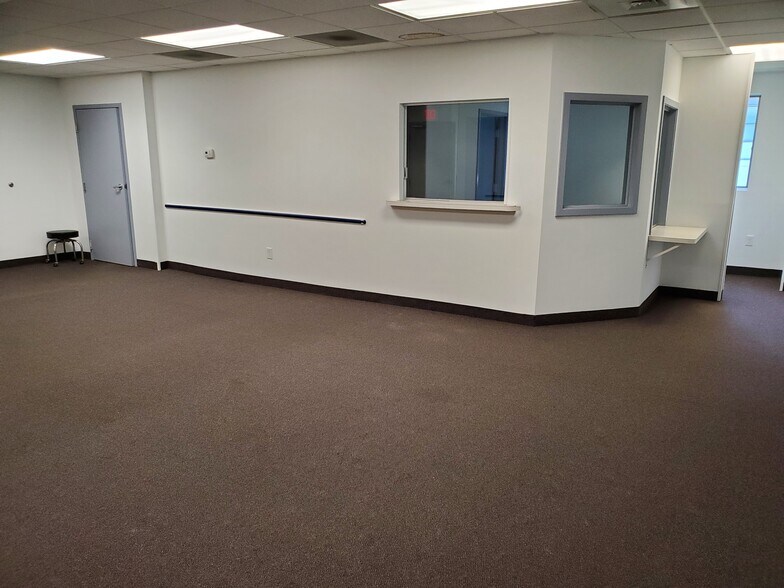 More Photos Of 669 Boston Post Rd, Guilford Medical For Lease