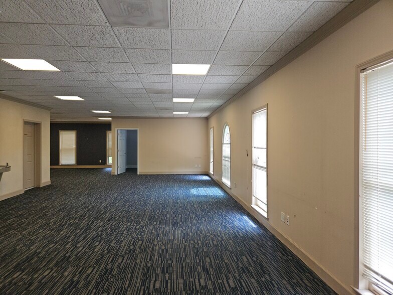 More Photos Of 3495 Holcomb Bridge Rd, Peachtree Corners Office For Lease