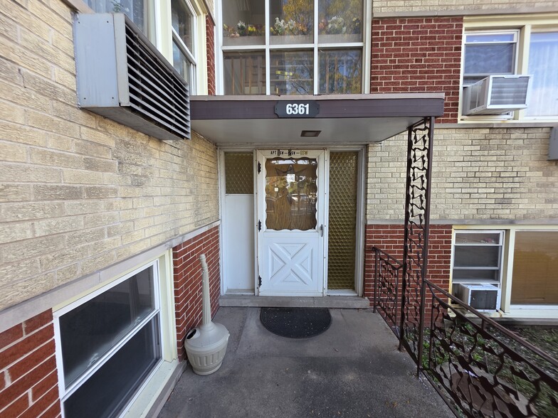 More Photos Of 6361 W Addison St, Chicago Apartments For Sale