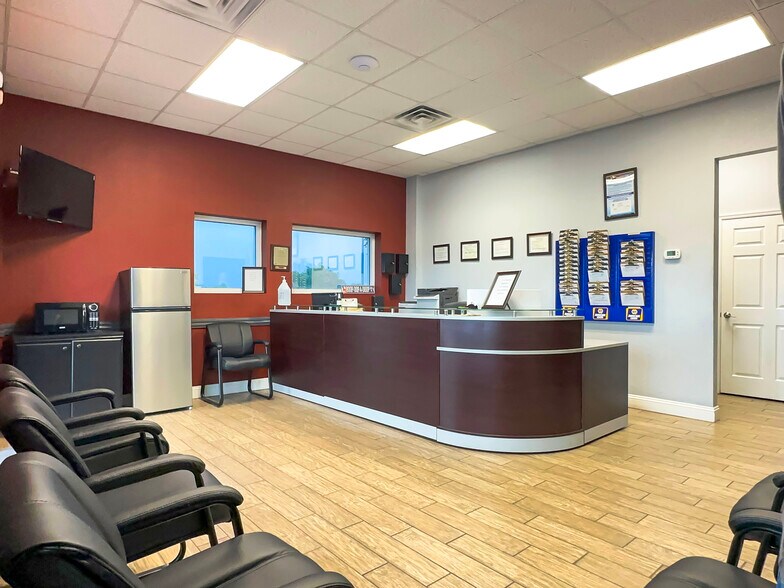 More Photos Of 875 N Cocoa Blvd, Cocoa Auto Dealership For Sale