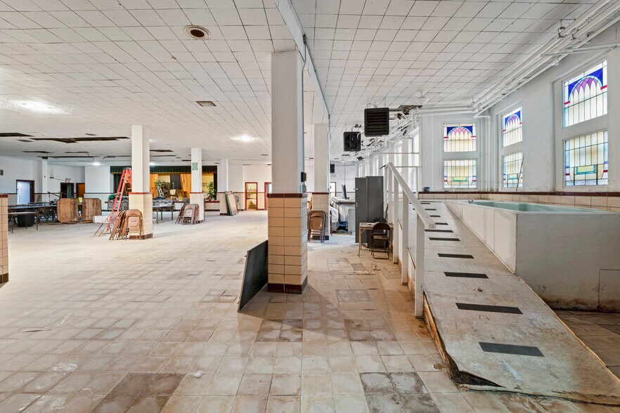 More Photos Of 6815 Page Ave, Saint Louis Religious Facility For Sale