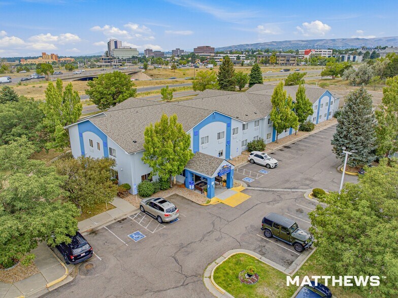 More Photos Of 11909 W 6th Ave, Lakewood Hotel For Sale