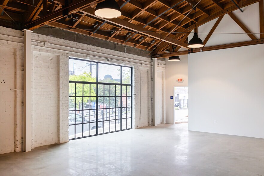 More Photos Of 718-726 Mateo St, Los Angeles Storefront Retail Office For Lease