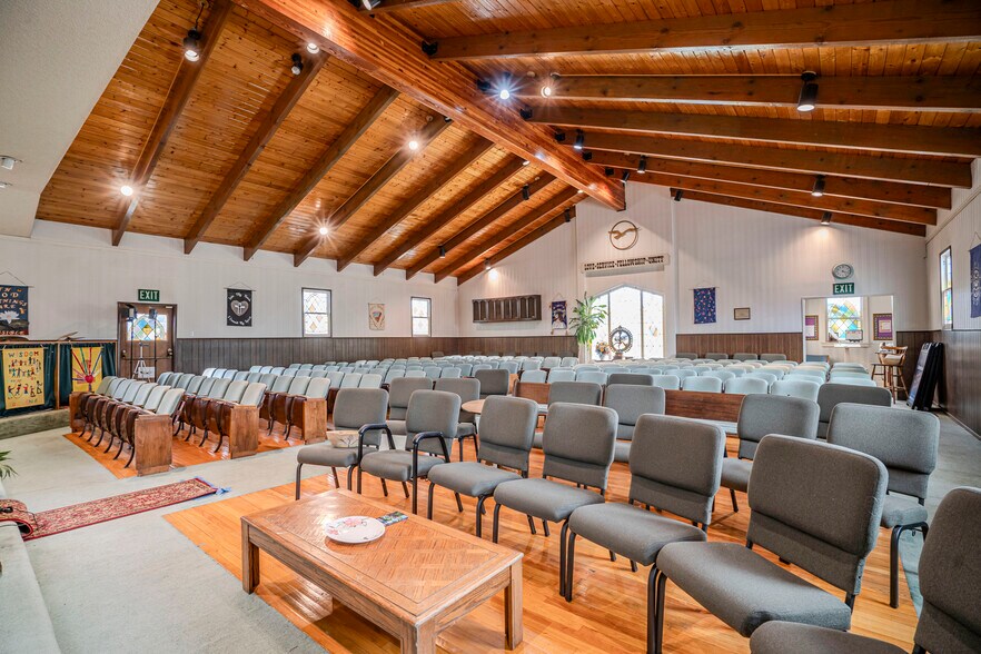 More Photos Of 524 E Pasadena St, Pomona Religious Facility For Sale