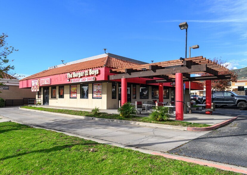 More Photos Of 3644 Highland Ave, Highland General Retail For Lease