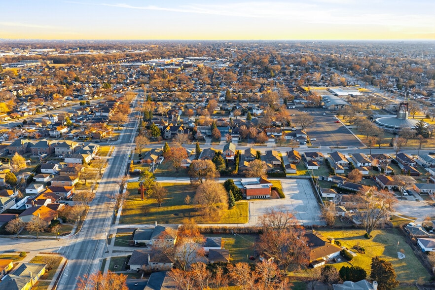More Photos Of 8450 N Shermer Rd, Niles Religious Facility For Sale