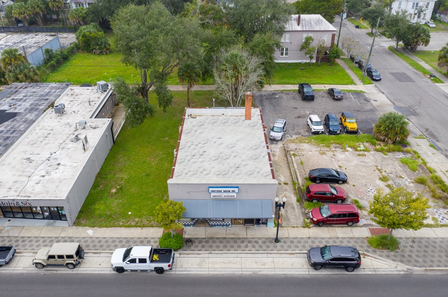 More Photos Of 1642 N Main St, Jacksonville General Retail For Sale