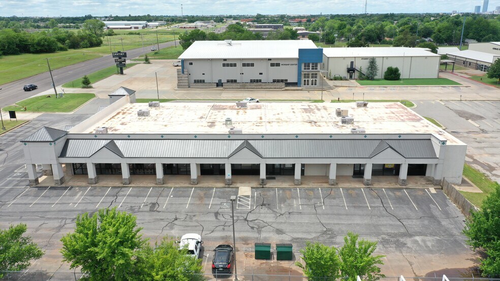 More Photos Of 3901-3909 SE 29th St, Oklahoma City Office For Sale