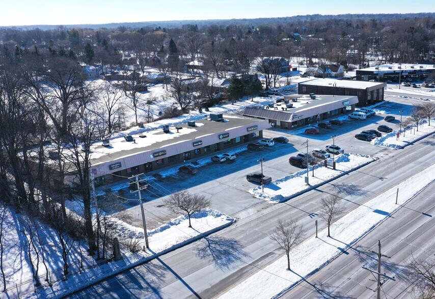 More Photos Of 13625-13735 W Capitol Dr, Brookfield Storefront Retail Office For Sale