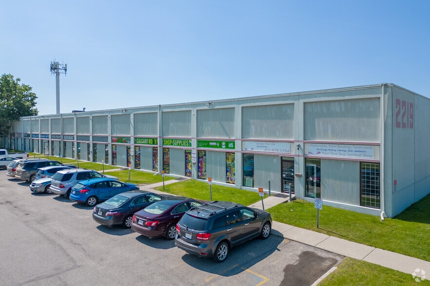 Primary Photo Of 2219 35th Ave NE, Calgary Service For Sale