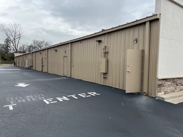 More Photos Of 998 Shady Grove Rd, Hot Springs Freestanding For Lease