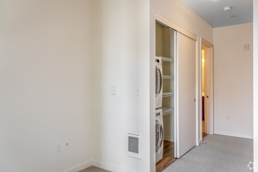 More Photos Of 1115 SW Market St, Portland Apartments For Sale