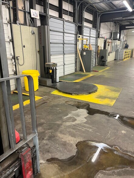 More Photos Of 13750 US Highway 301 S, Rowland Warehouse For Sale