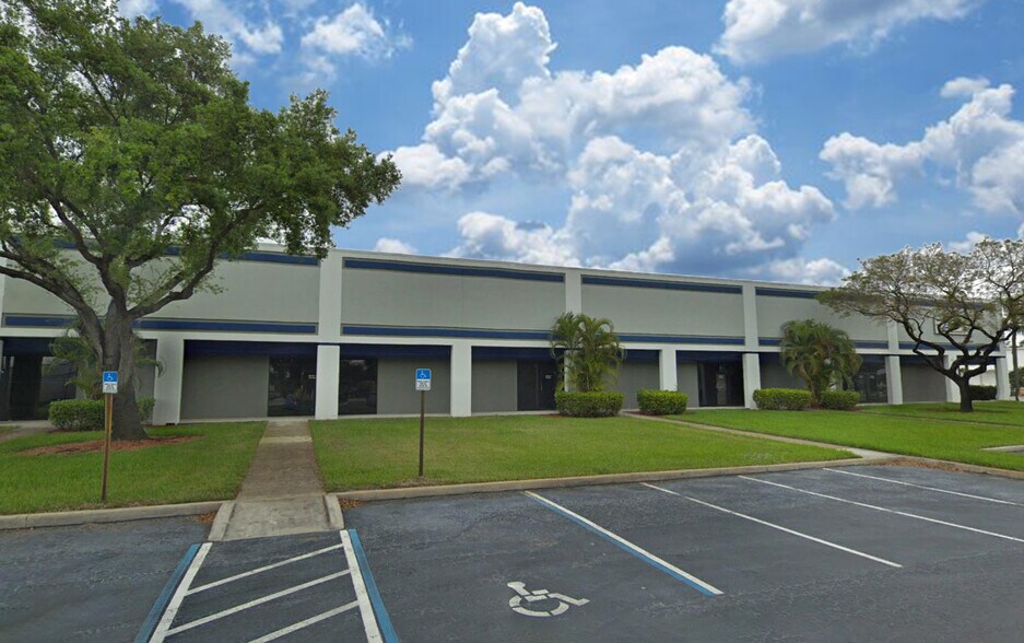 More Photos Of 11701 NW 102nd Rd, Medley Warehouse For Lease