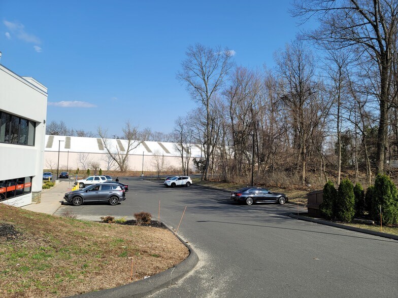 More Photos Of 2272-2288 Berlin Tpke, Newington Medical For Lease