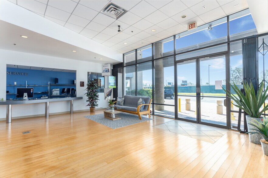 More Photos Of 2991-2995 E White Star Ave, Anaheim Warehouse For Sale