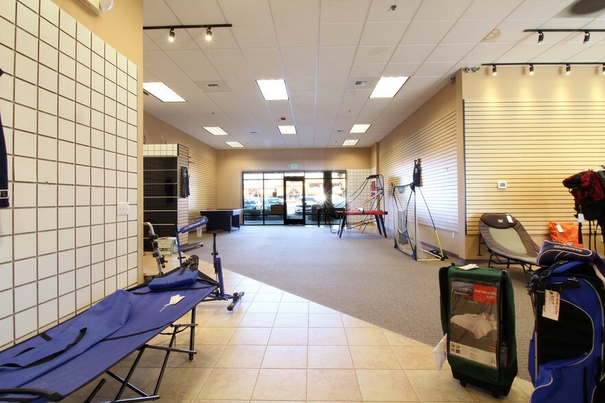 More Photos Of 410 W Bakerview Rd, Bellingham General Retail For Lease