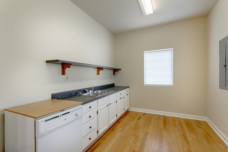 More Photos Of 120 31st Ave N, Nashville Office For Lease