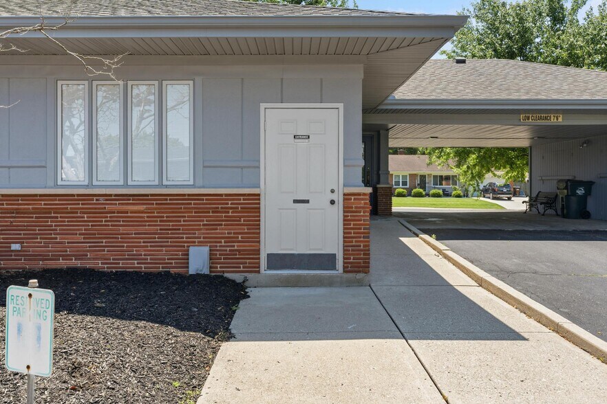 More Photos Of 244 Wilson Dr, Xenia Medical For Sale