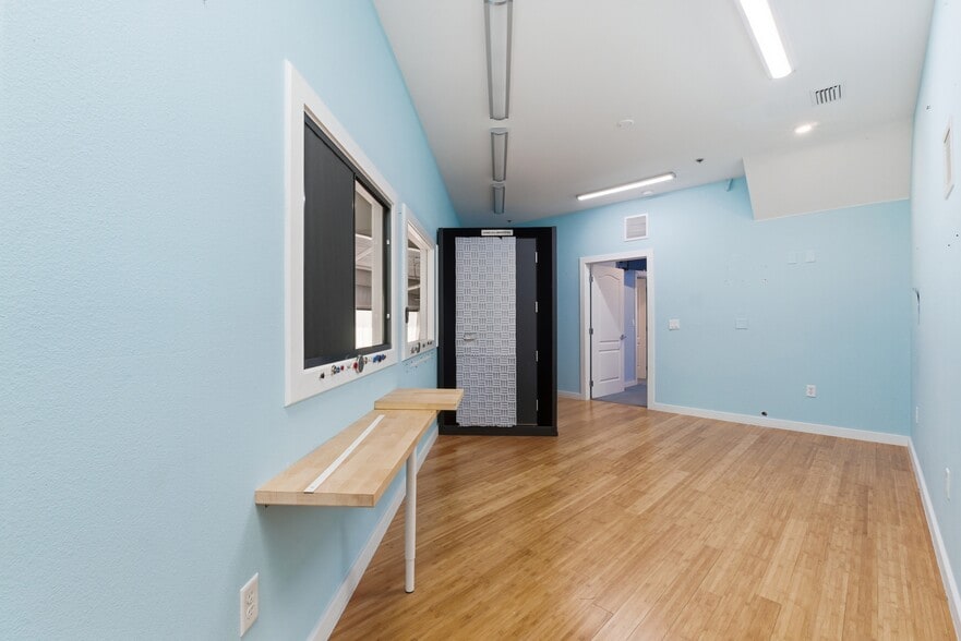 More Photos Of 8600 Airport Blvd, Leesburg Airplane Hangar For Sale