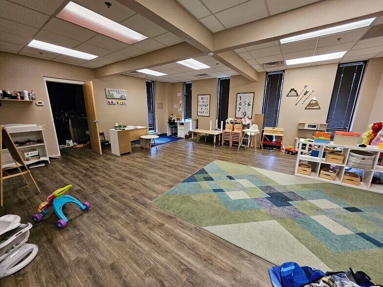 More Photos Of 501 NW 4th St, Evansville Industrial For Sale