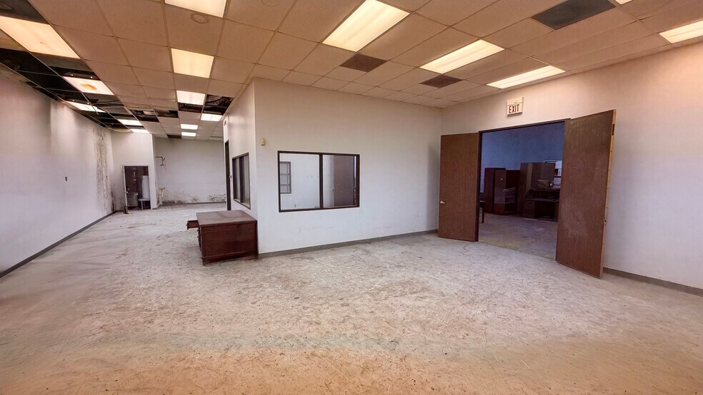 More Photos Of 4815 Dacoma St, Houston Warehouse For Lease