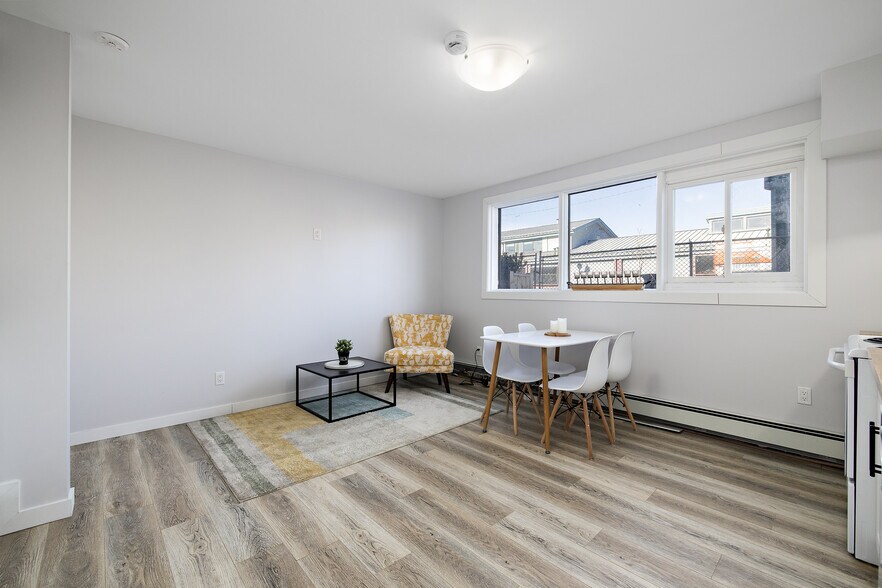 More Photos Of 10207 107 Ave NW, Edmonton Apartments For Sale