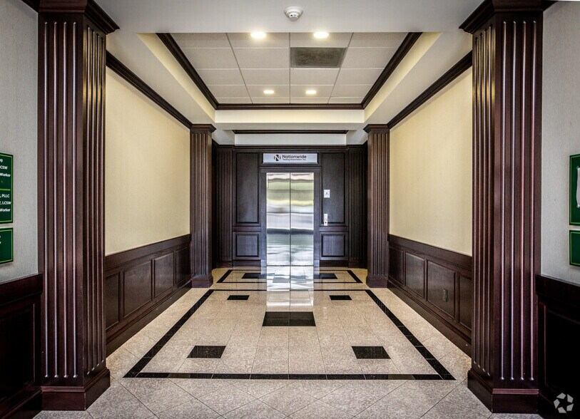 More Photos Of 109 Professional Park Dr, Mooresville Office For Sale