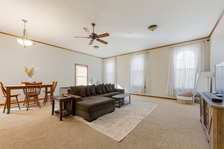 More Photos Of 305 Main St, Henderson Storefront Retail Residential For Sale