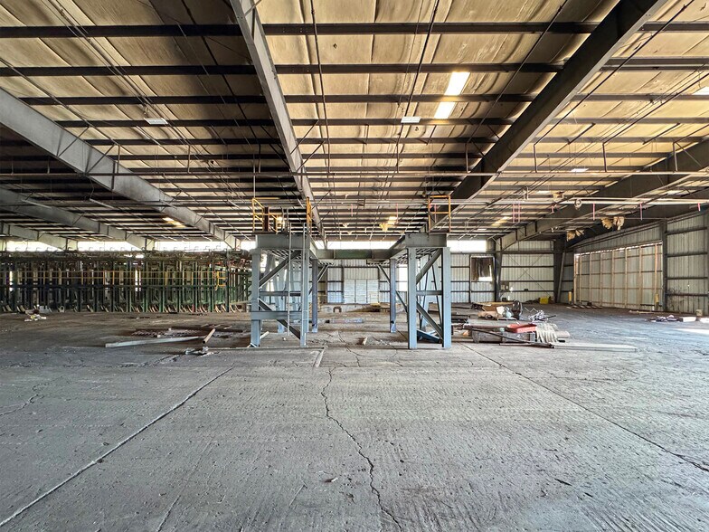 More Photos Of 200659 US-101, Beaver Industrial For Sale