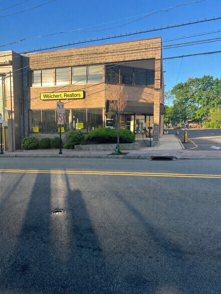Primary Photo Of 310 Main St, Fort Lee Office For Lease