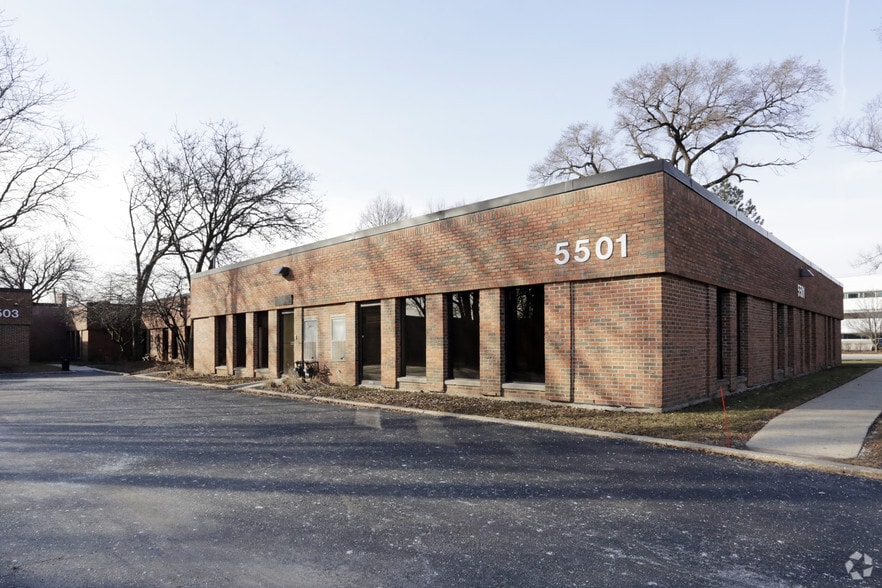 Primary Photo Of , Chicago Office For Sale