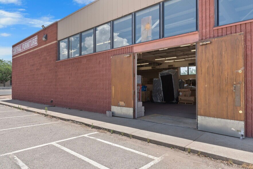 More Photos Of 221 Broadway Blvd SE, Albuquerque Freestanding For Sale
