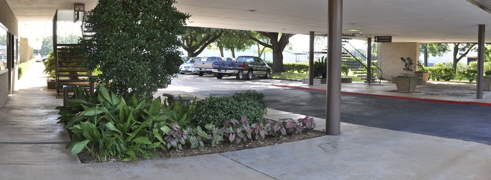 More Photos Of 1500 N Market St, Shreveport Office For Lease