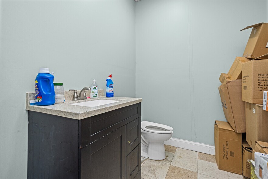 More Photos Of 11502-11538 E 7 Mile Rd, Detroit Freestanding For Sale
