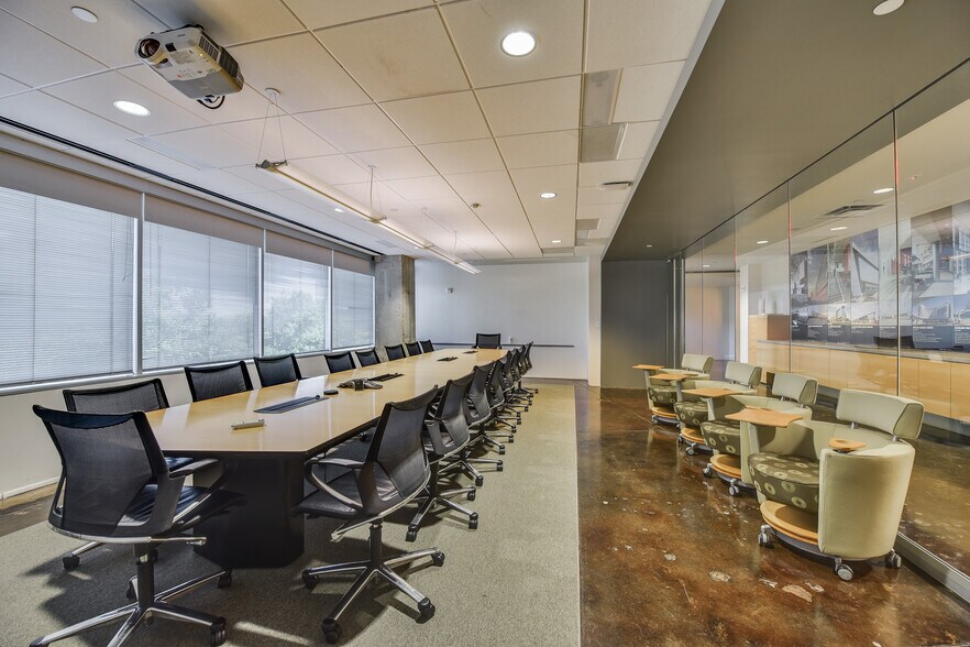 More Photos Of 10100 N Central Expy, Dallas Office For Lease