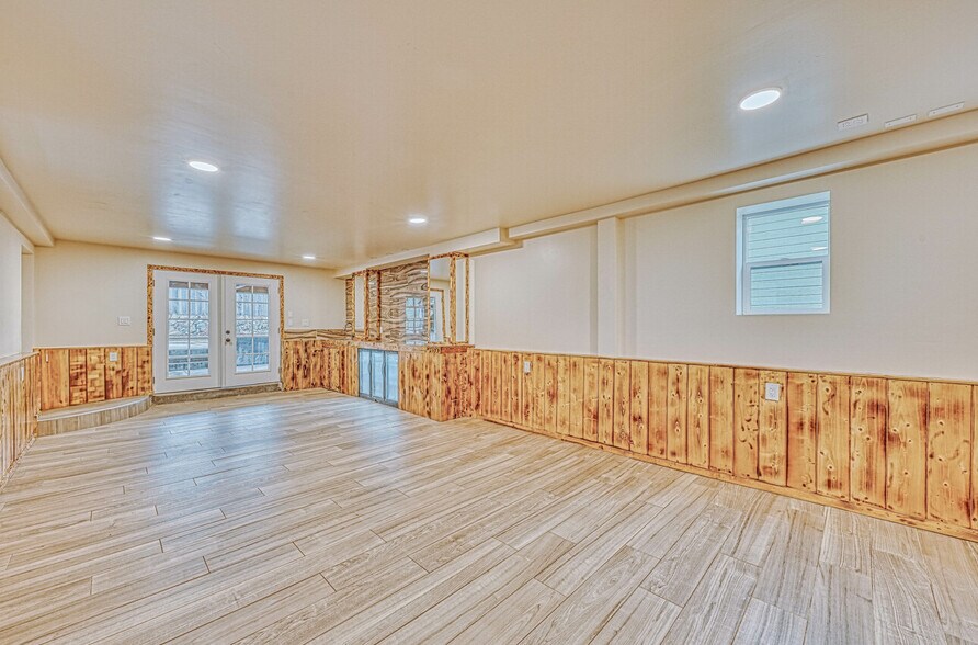 More Photos Of 7550 Sandholdt Rd, Moss Landing Warehouse For Sale