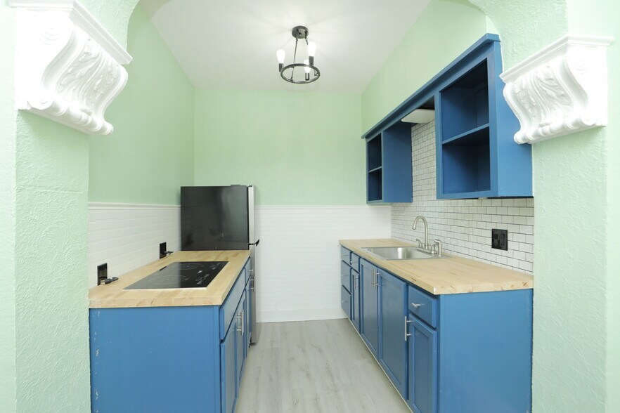 More Photos Of 717 Broadway St, Galveston Apartments For Sale