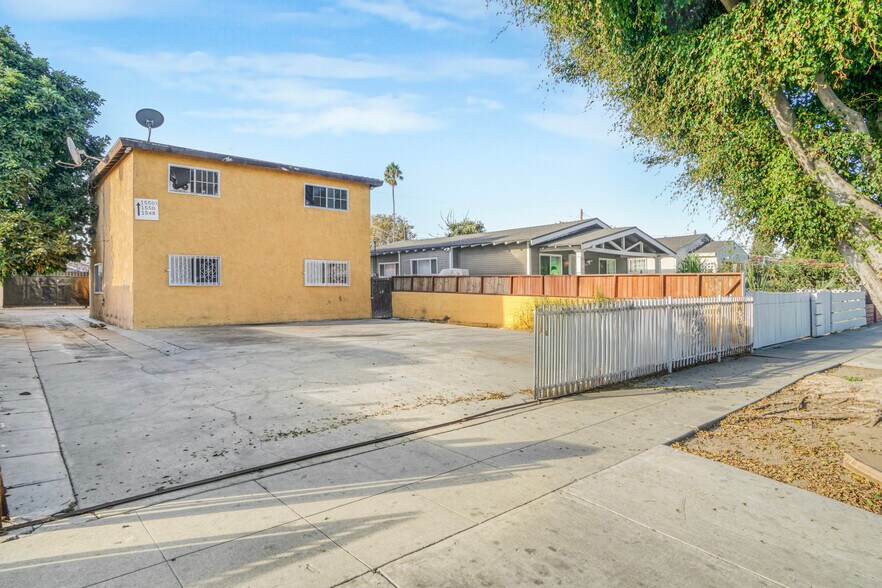 Primary Photo Of 1548 W 59th Pl, Los Angeles Apartments For Sale