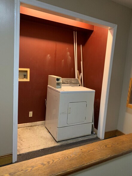 More Photos Of 516-518 Depot St, Mazon Storefront Retail Residential For Sale