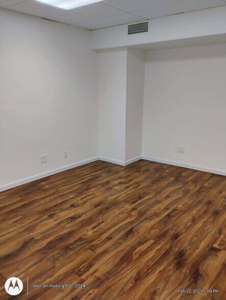 More Photos Of 155 Main St, Woodland Medical For Lease