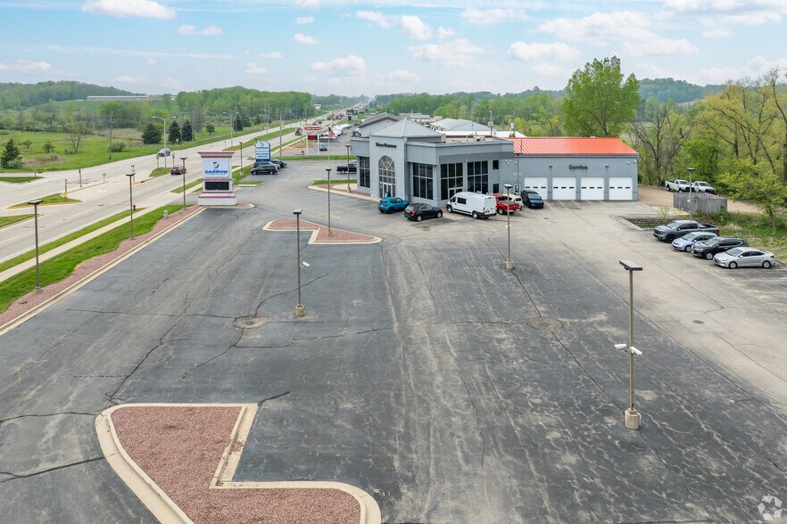 More Photos Of 3210 W Washington St, West Bend Auto Dealership For Lease