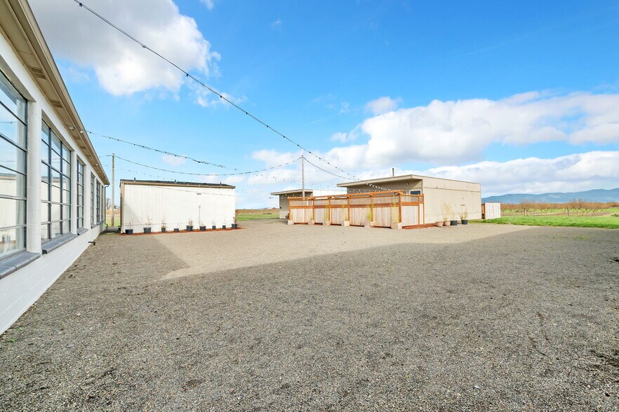 More Photos Of 31414 Harris Dr, Harrisburg Lodge Meeting Hall For Sale