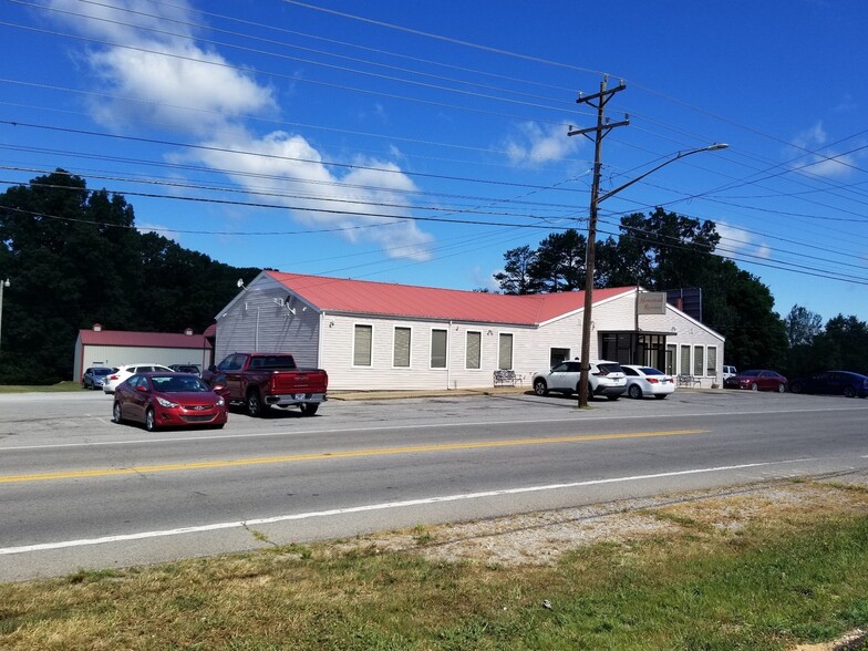More Photos Of 1331 Highway 100, Centerville Restaurant For Sale