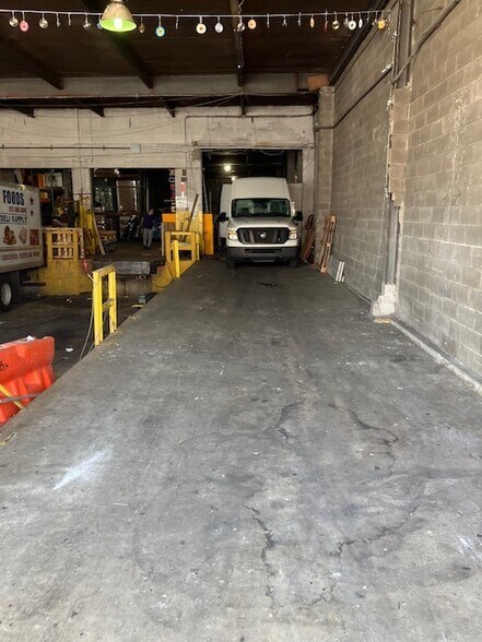 More Photos Of 33-51 11th St, Long Island City Warehouse For Lease