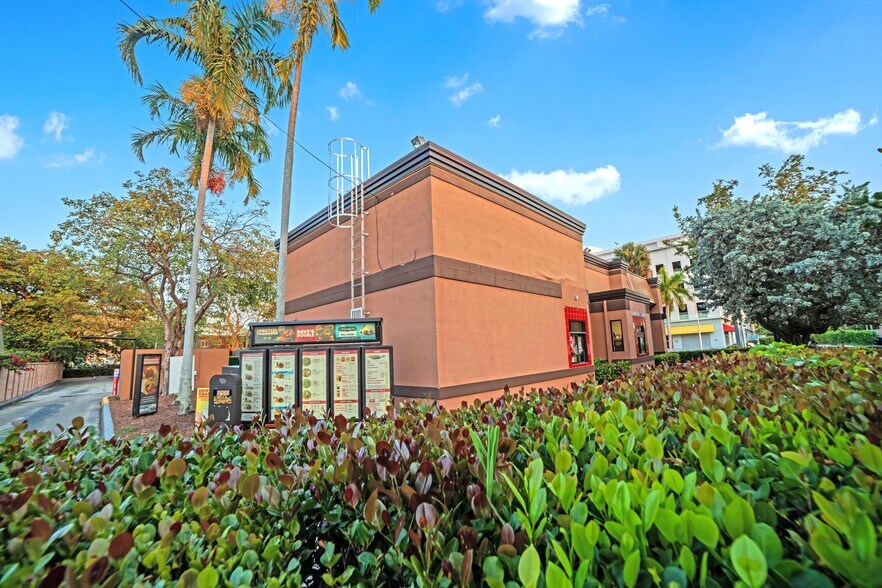 More Photos Of 1515 NW 7th St, Miami Freestanding For Lease