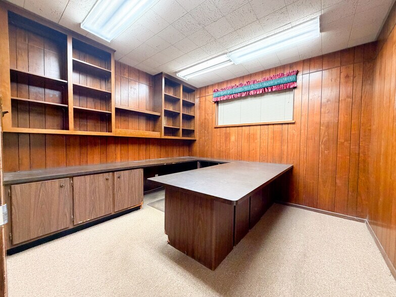 More Photos Of 906 Wilson St NE, Decatur Coworking Space