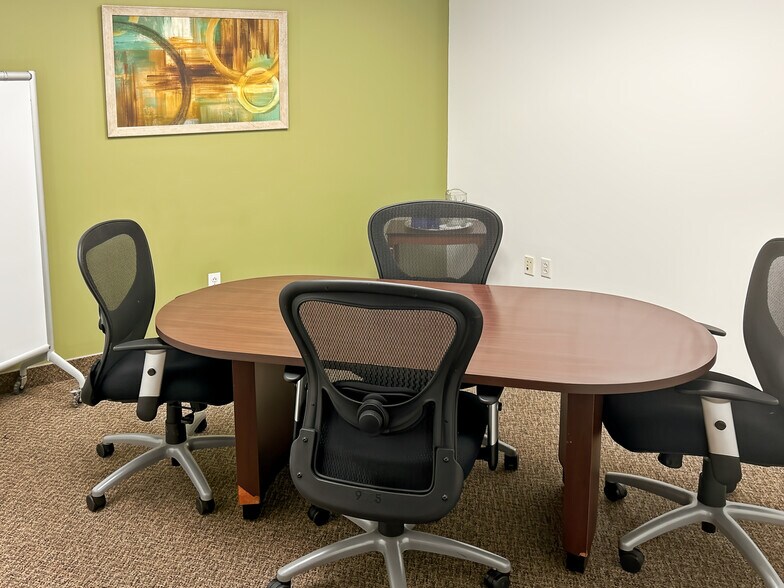 More Photos Of 200 NE Missouri Rd, Lee's Summit Coworking Space